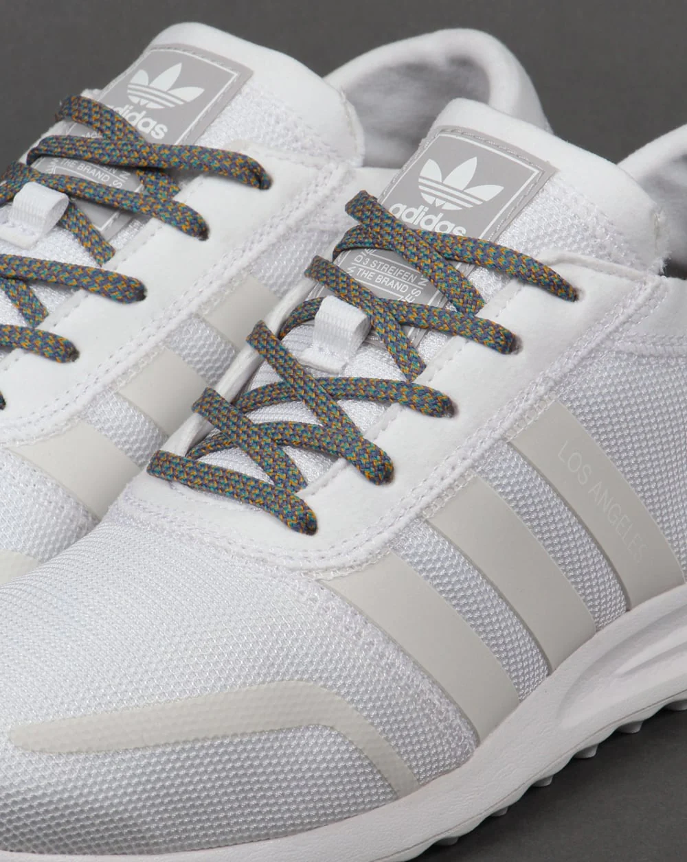 Adidas Los Angeles Trainers White/White/Grey - Image 4