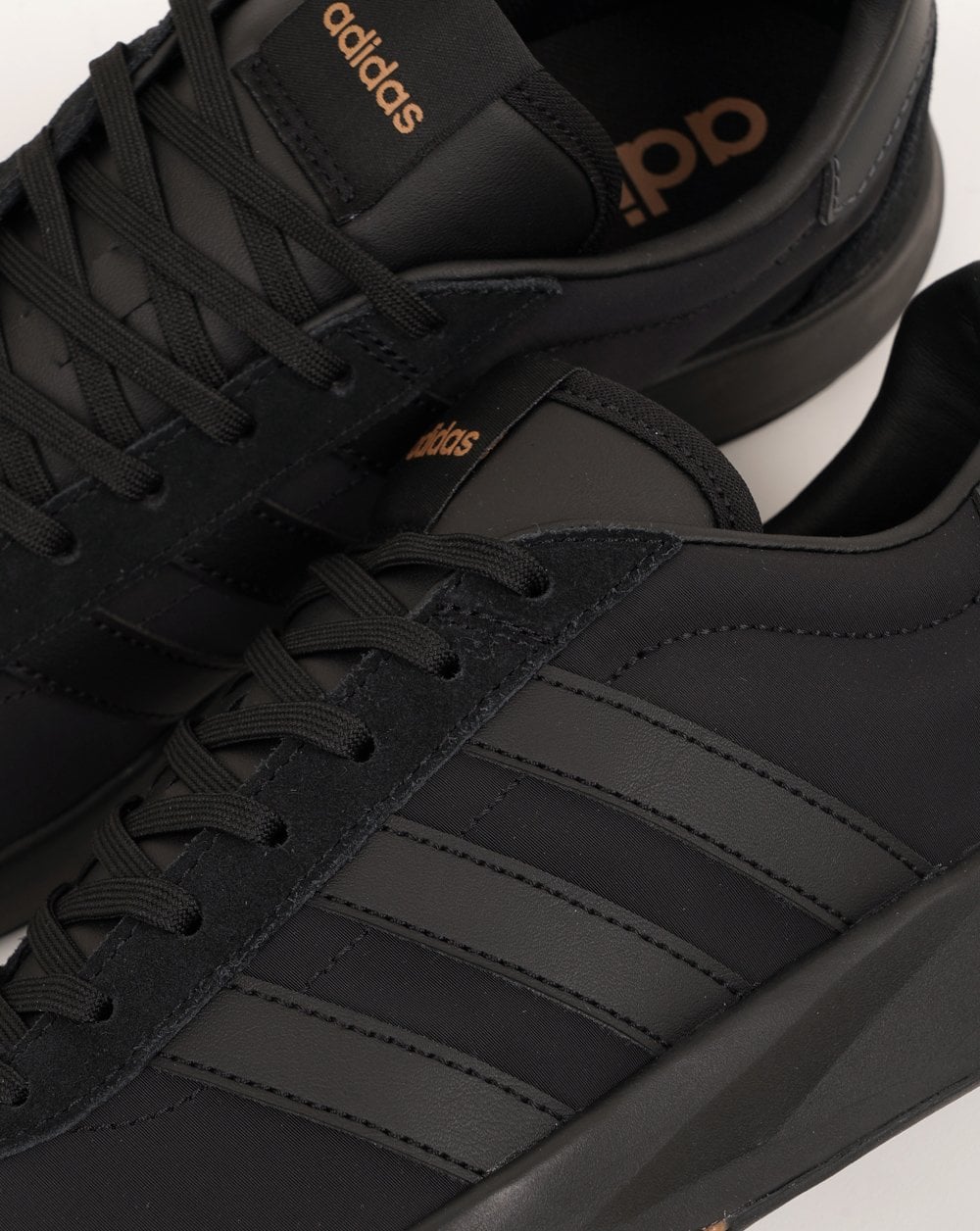 Adidas Run 76 Trainers Black Gum - Image 3