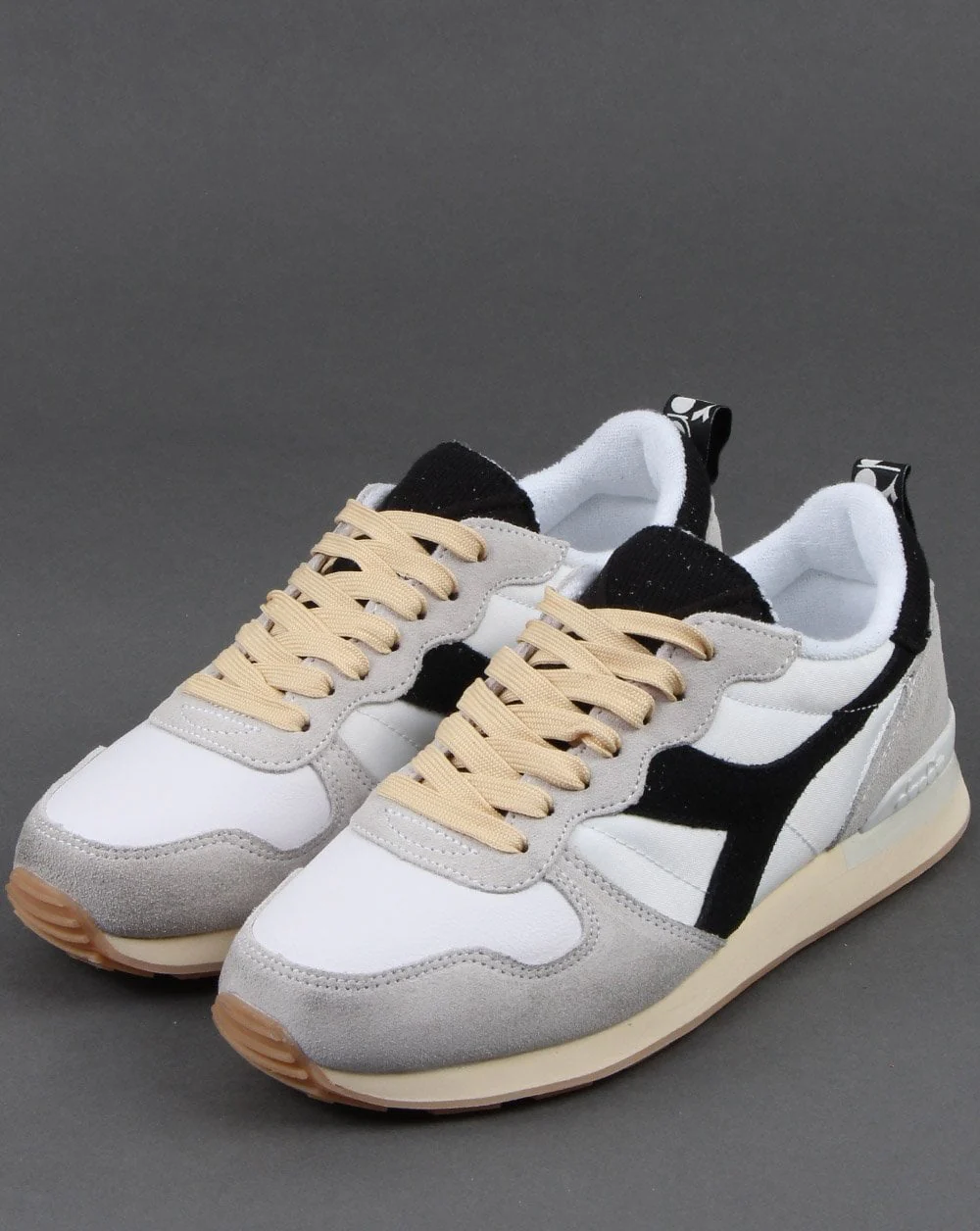 Diadora Camaro Used Look Vintage Trainers White/black - Image 3