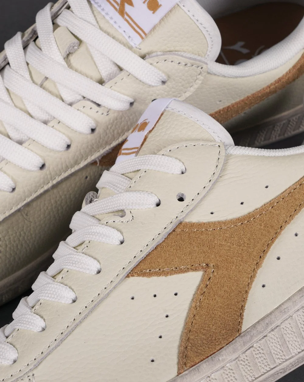 Diadora Game Low Waxed Trainer off White / Soft Gold - Image 3
