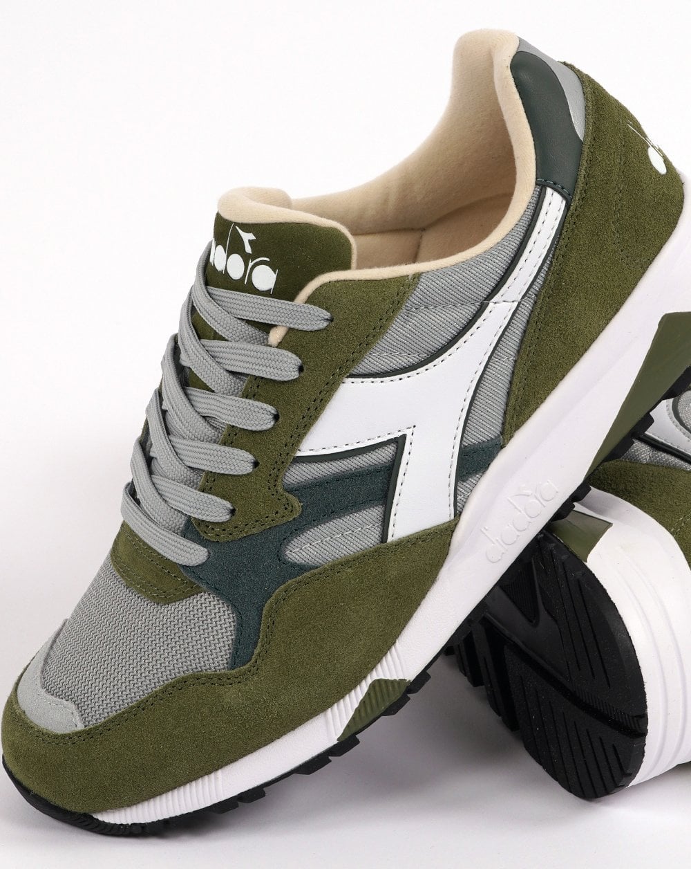 Diadora N902 Trainer Silver/Green - Image 2
