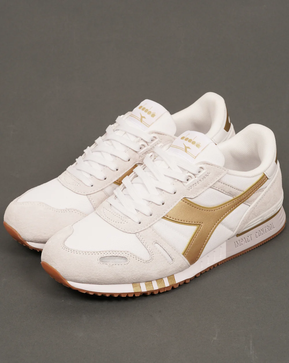 Diadora Titan Trainer White/Gold - Image 2