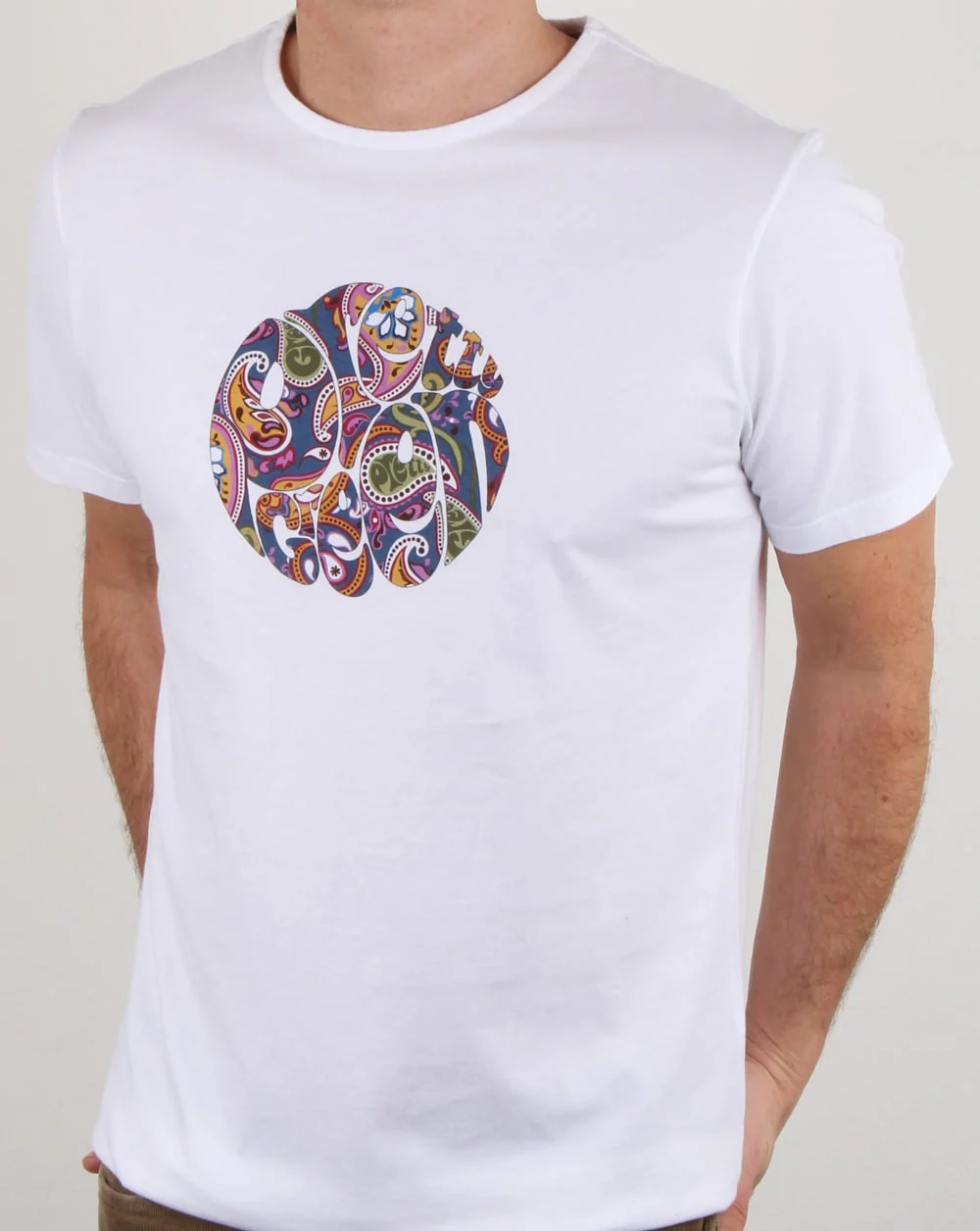 Pretty Green Thornley Paisley Logo T Shirt White Vintage - Image 3