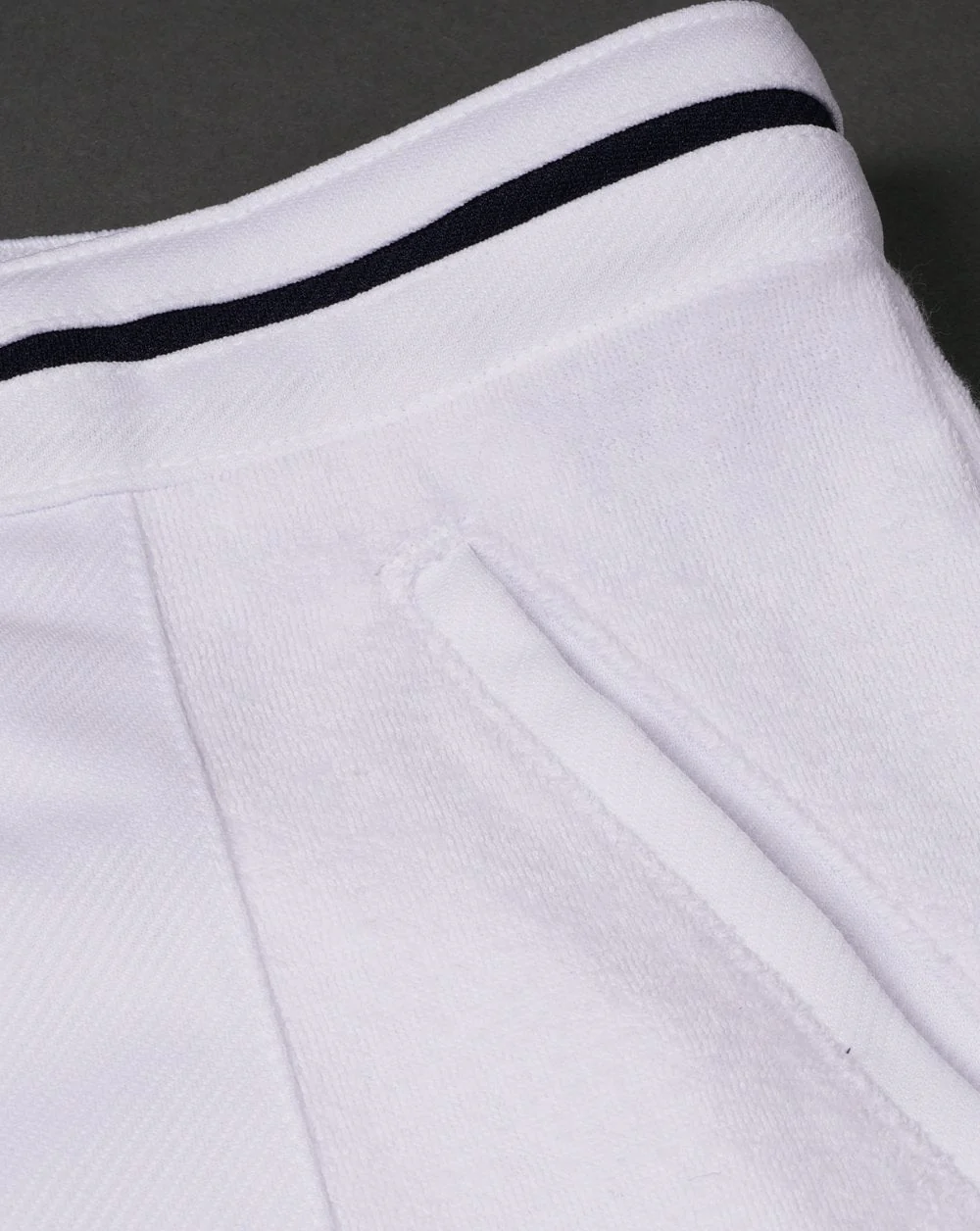 Sergio Tacchini Tennis Shorts White red navy - Image 2