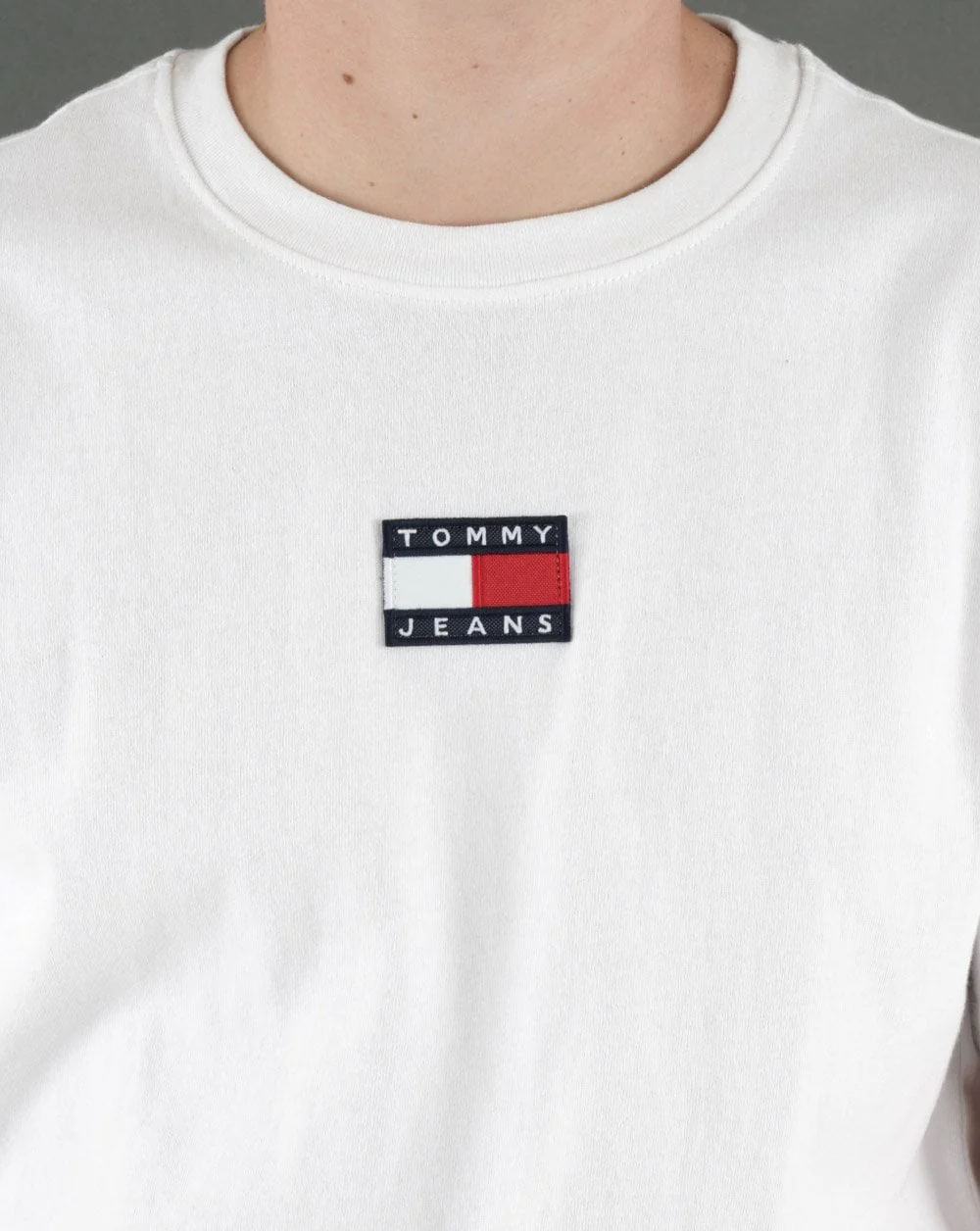 Tommy Jeans Badge T-shirt White - Image 2