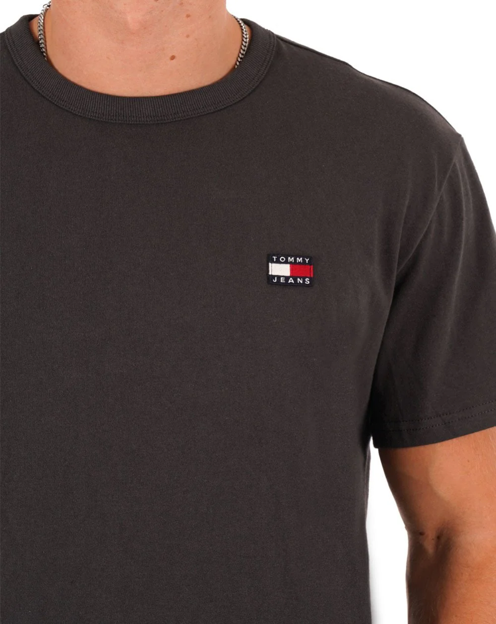 Tommy Jeans Flag Badge T-shirt Charcoal Grey - Image 2